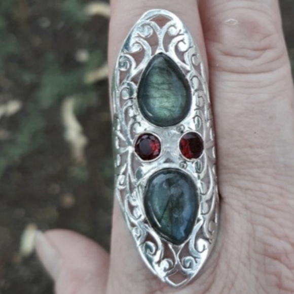 New Oversized Labradorite & Garnet 925 Silver Statement Ring. - Picture 10 of 10